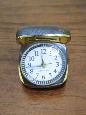 Westclox Mid Century Glow In The Dark Travel Alarm - Working! Vintage!